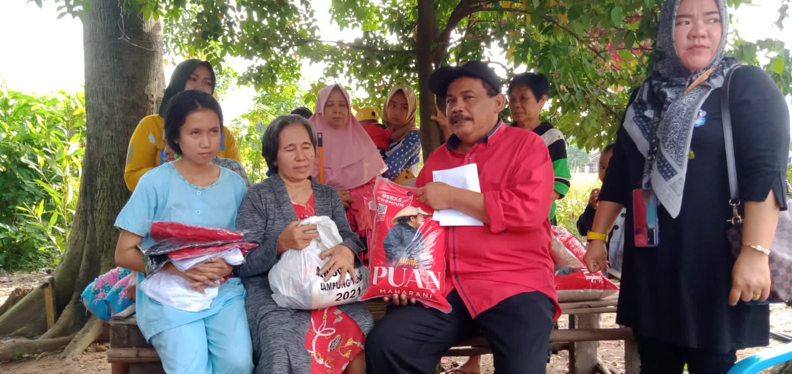 Ketua DPRD Lamteng Tinjau Korban Kebakaran Rumah