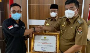 Beri Penghargaan Kepada SMSI, Bupati Lamteng: Peran Pers Sangat Penting Dalam Keterbukaan Informasi Publik