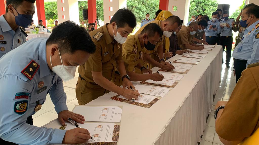 Tingkatkan Pembinaan Keterampipan Warga Binaan, Lapas IIB Gunsu Laksanakan Perjanjian Kerja Sama Bersama 17 Pihak Terkait