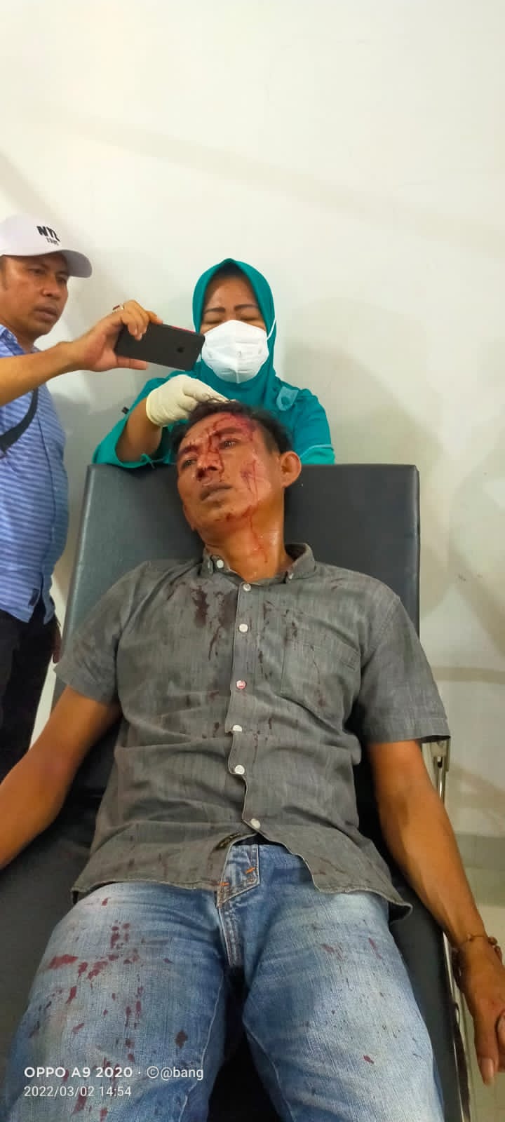 Pecah Kepala, Warga Gesekan di Pintu Masuk Perkebunan PT HIM