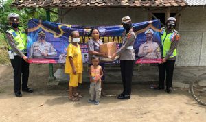 Sat Lantas Polres Lampung Tengah Laksanakan Baksos Jum’at Berkah