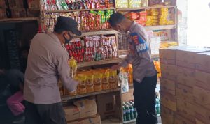 Pastikan Ketersediaan Migor, Satgas Pangan Polsek Kalirejo Melaksanakan Patroli Pasar