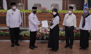 Bupati Pringsewu Tegaskan ASN Tidak Boleh Terselip Paham Terorisme & Radikalisme Bupati Pringsewu Tegaskan ASN Tidak Boleh Terselip Paham Terorisme & Radikalisme