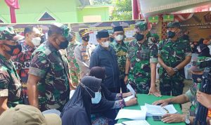 Tinjau Penyaluran PKLWN di Lamteng, Mayjen Sapriadi: TNI Harus Iklas Membantu Masyarakat