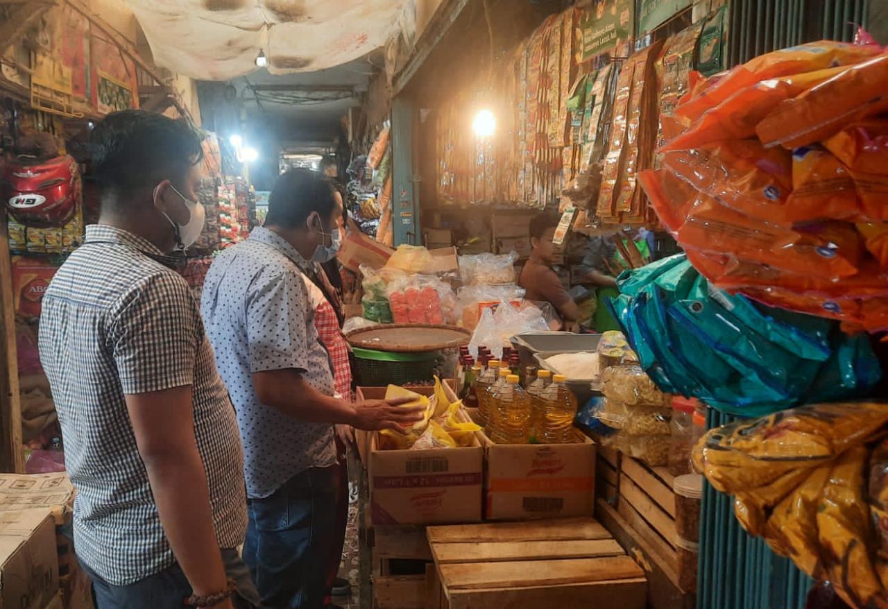 Pastikan Ketersediaan Sembako Pada Bulan Ramadhan, Patroli Sat Reskrim Polres Lamteng Sasar Pertokoan dan Pasar