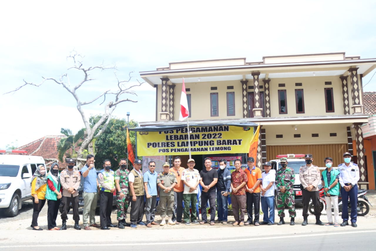 Bupati Pesisir Barat Tinjau Tiga Posko Pengamanan Lebaran 2022