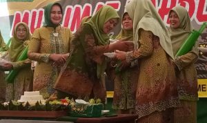 Harlah Ke-76, Muslimat NU Pringsewu Dilantik