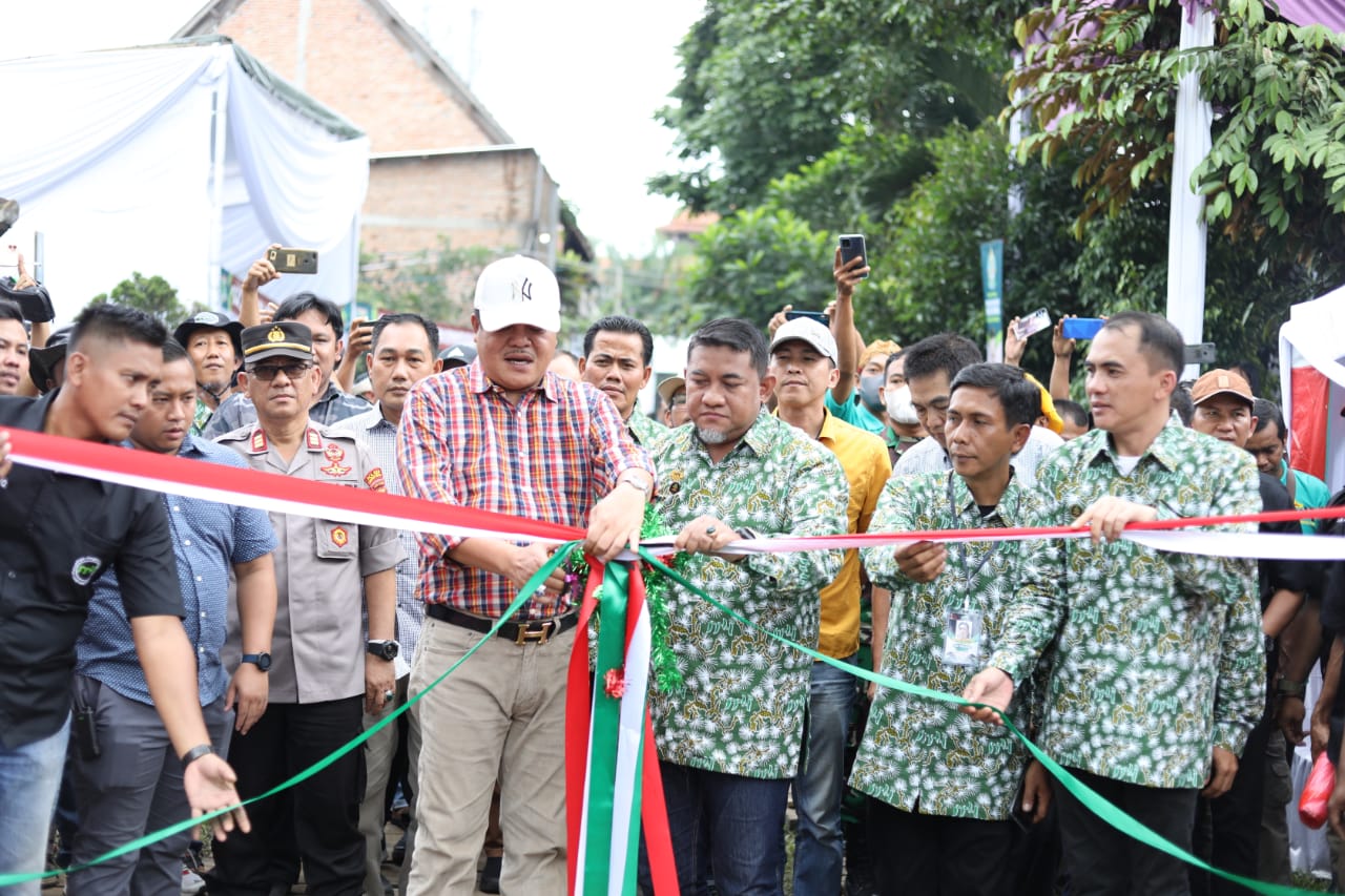 Bupati Lamteng Musa Ahmat Buka Acara Pameran Bonsai