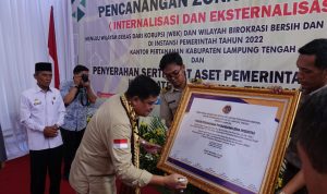 Bupati Lamteng Hadiri Pencanangan Zona Integritas