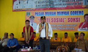 Bupati Musa Ahmad Buka Pasar Murah di Seputih Mataram
