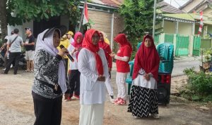 HUT RI Ke 77 Warga Bumi Permai Adakan Seman Bersama Bunda Mardiana