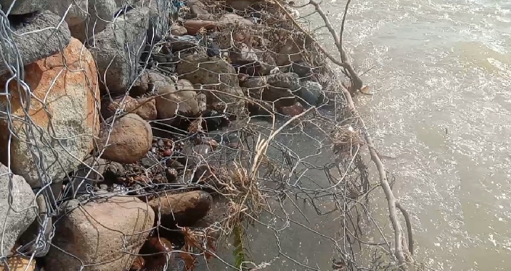 Belum Sebulan Proyek Siluman Diduga Milik Dinas PUPR Lambar Sudah Rusak