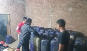 Kodim 0412 dan Polres Lampura Berhasil Amankan Oknum Penimbun Solar Subsidi Kodim 0412 dan Polres Lampura Berhasil Amankan Oknum Penimbun Solar Subsidi