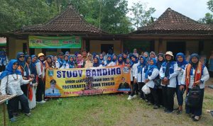 Bunda Mardiana Musa Ahmad Lepas Rombongan UMKM Study Banding ke Yogyakarta