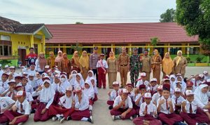 Lurah Ahmad Sopan Musa, Adakan Kunjungan Ke SDN 5 Bandar Jaya Barat