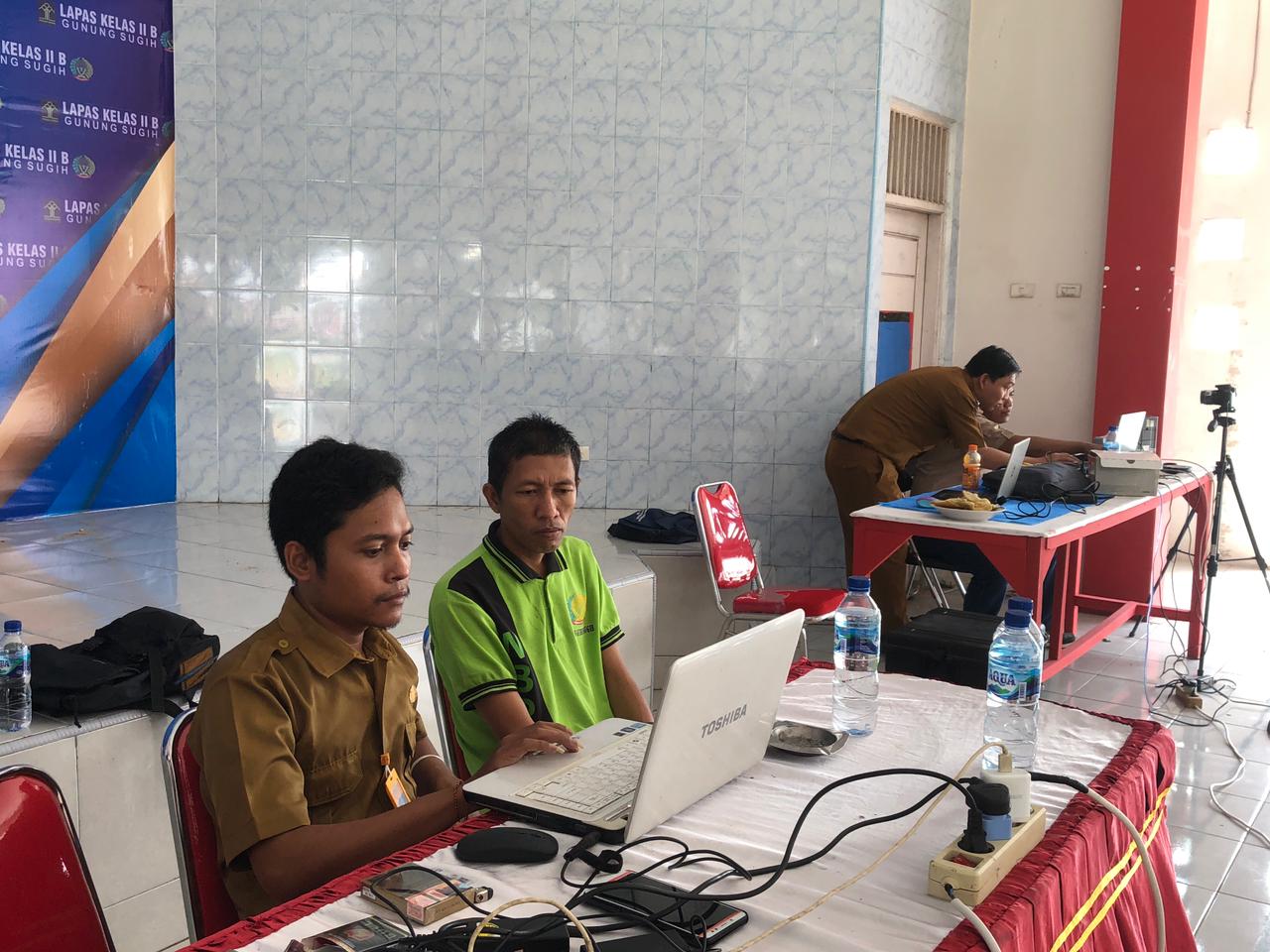 Gandeng Disdukcapil Lapas Gunung Sugih lakukan perekaman e-KTP
