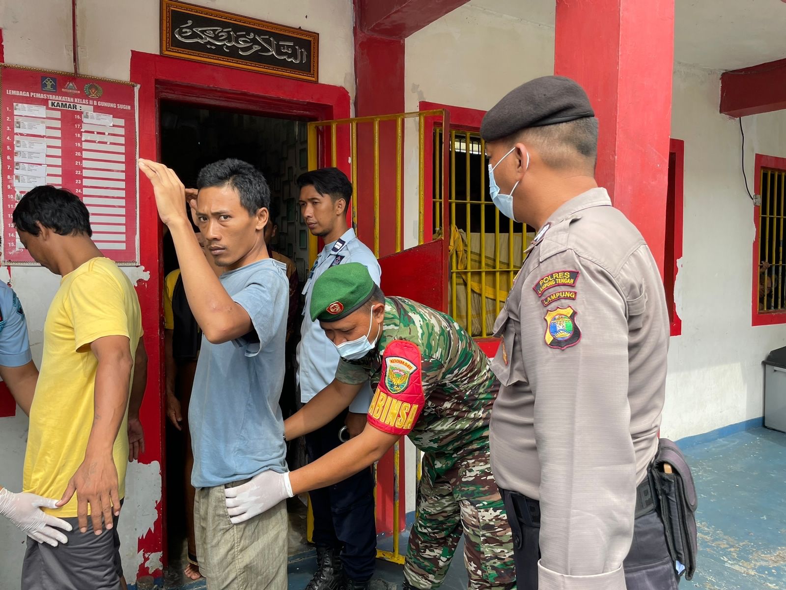 Hari Bhakti Pemasyarakatan ke-59, Lapas IIB Gunung Sugih Gelar Razia Gabungan Blok Hunian WB