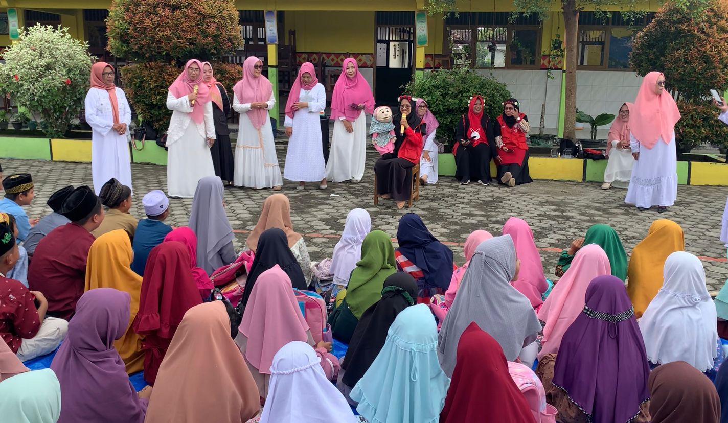 Bersama Kampung Dongeng Lamteng, SDN 5 Bandarjaya Adakan Metode Belajar Menarik untuk Siswa