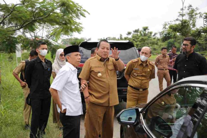 Gubernur Arinal Tinjau Lokasi Pembangunan Gerbang Selamat Datang di Pintu Tol Kota Baru
