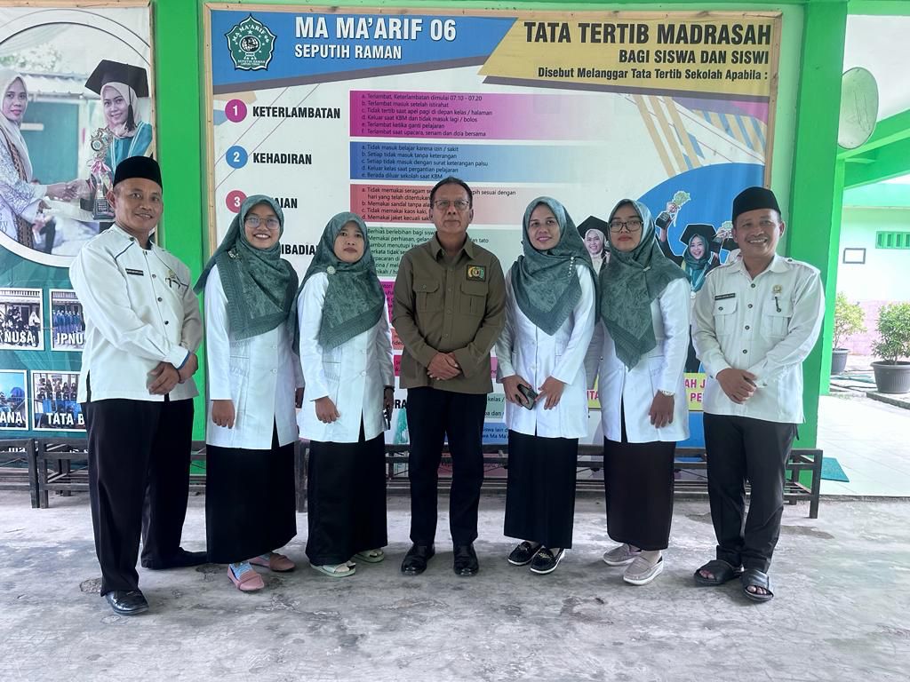 Ketua DPRD Lampung Rreses di SMA MA Ma’Arif Seputih Raman Lampung Tengah