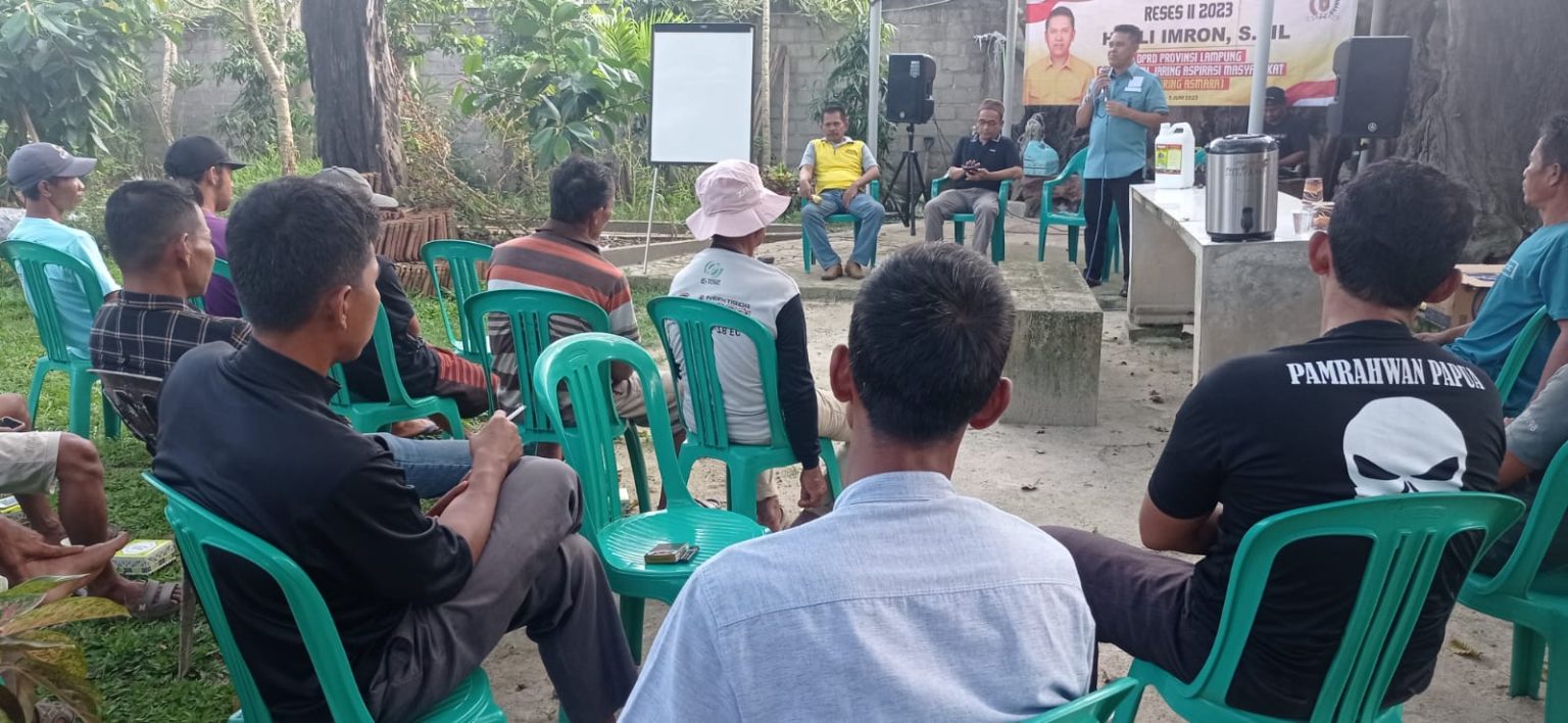 Anggota DPRD Lampung dari Fraksi Golkar Berdialog dengan Puluhan Petani Desa Labuhan Ratu V