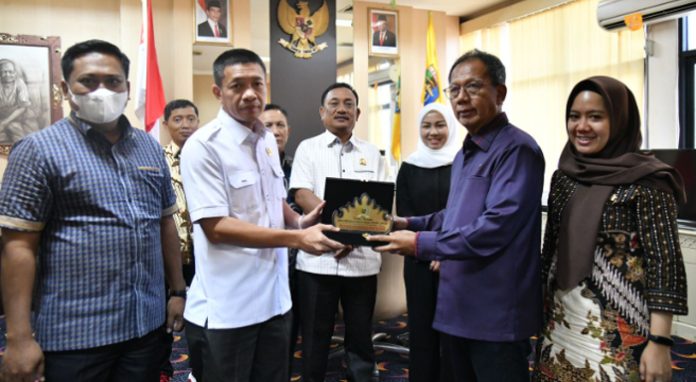Mingrum Gumay Terima Silaturahmi Pansus DPRD Tulang Bawang