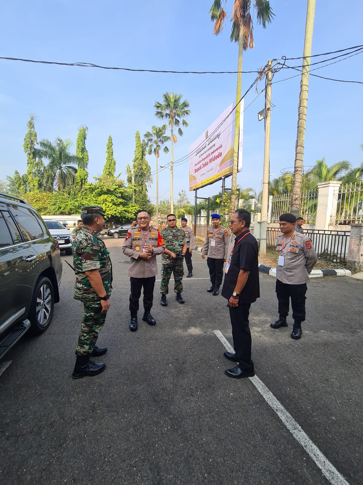 Ketua DPRD Mingrum Gumay Hadiri Proses Penyambutan Kedatangan Presiden RI di bandara Raden Intan II
