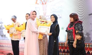 Ibu Riana Sari Arinal Gandeng Perancang Busana Nasional Didiet Maulana Meriahkan Lampung Craft pada Hari Kedua, Acara Fashion Show Berlangsung Meriah