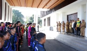 Sekdaprov Fahrizal Lepas Kontingen Kormi Lampung Ikuti Festival Olahraga Rekreasi Nasional VII di Jawa Barat