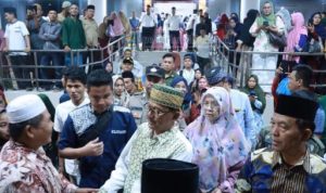Bupati Pesibar Lepas Pemberangkatan Calon Jemaah Haji 1444 Hijriah Bupati Pesibar Lepas Pemberangkatan Calon Jemaah Haji 1444 Hijriah