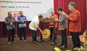 Gubernur Arinal Membuka Seminar Ilmiah dan Kongres XXVII Perhimpunan Fitopatologi Indonesia