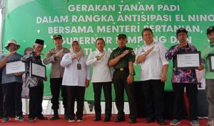 Mewakili Menteri Pertanian Dr. Enie Tauruslina Hadiri Kegiatan Gerakan Tanam Padi Dalam Rangka Antisipasi EL Nino
