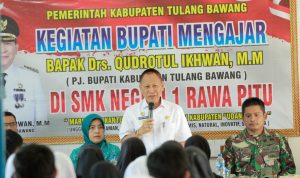 Pj. Bupati Tulang Bawang bangun mental Pelajar hingga Petani Rawa Pitu demi Wujudkan Kabupaten Tulang Bawang sebagai Kabupaten “UDANG MANIS” (Unggul, Damai, Aman, Nyaman, Guyub, Mandiri, Agamis, Natural, Inovatif, Sejahtera Pj. Bupati Tulang Bawang bangun mental Pelajar hingga Petani Rawa Pitu demi Wujudkan Kabupaten Tulang Bawang sebagai Kabupaten “UDANG MANIS” (Unggul, Damai, Aman, Nyaman, Guyub, Mandiri, Agamis, Natural, Inovatif, Sejahtera