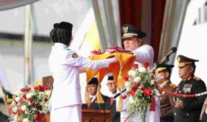 Inspektur Upacara HUT RI ke-78, Gubernur Arinal Kobarkan Semangat Membangun Daerah