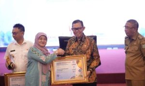 Diwakili Sekdaprov Fahrizal, Gubernur Lampung Menerima Penghargaan BKN Award 2023 Diwakili Sekdaprov Fahrizal, Gubernur Lampung Menerima Penghargaan BKN Award 2023