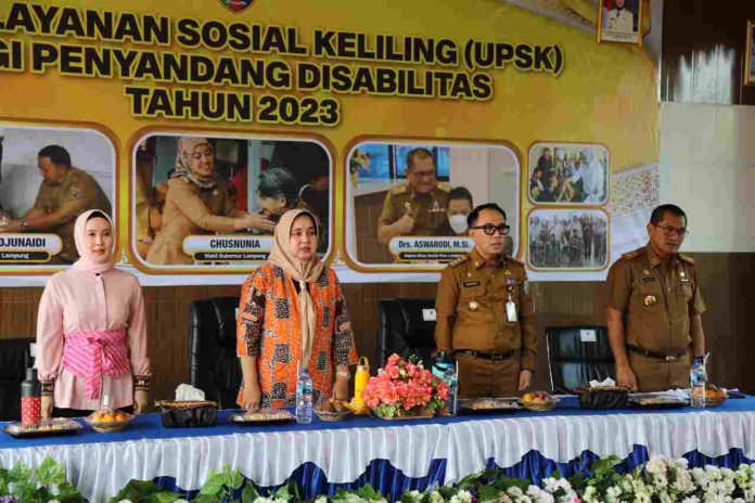 Ibu Riana Sari Tutup Kegiatan UPSK, Serahkan Bantuan 25 Unit Kursi Roda