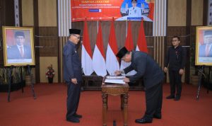 Pj Bupati Tuba Qudrotul Ikhwan, M.M Melantik Enam Pejabat Eselon II Pj Bupati Tuba Qudrotul Ikhwan, M.M Melantik Enam Pejabat Eselon II