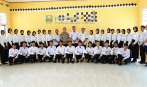 Ketua PPI Pesibar Lantik 50 anggota Kepengurusan Paskibra Kecamatan Pesisir Utara Ketua PPI Pesibar Lantik 50 anggota Kepengurusan Paskibra Kecamatan Pesisir Utara