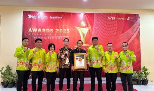 PJ Bupati Tuba Drs Qudrotul Ikhwan MM Kembali Meraih Anugerah Penghargaan Sebagai Kepala Daerah Dengan Kinerja Terbaik PJ Bupati Tuba Drs Qudrotul Ikhwan MM Kembali Meraih Anugerah Penghargaan Sebagai Kepala Daerah Dengan Kinerja Terbaik