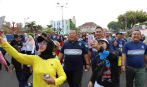 Peringatan HKN ke-59, Gubernur Arinal Bersama Ribuan Masyarakat Meriahkan Jalan Sehat