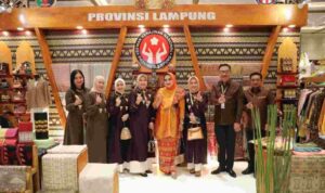 Stand Dekranasda Lampung Juara 1 Pameran Kriya Nusa 2023