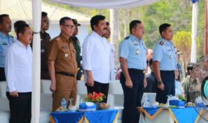 Sekdaprov Hadiri Penyerahan 110 Sertifikat PTSL oleh Menteri ATR/BPN Hadi Tjahjanto Sekdaprov Hadiri Penyerahan 110 Sertifikat PTSL oleh Menteri ATR/BPN Hadi Tjahjanto