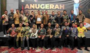 Pemprov Lampung Komitmen Tingkatkan Pelayanan Melalui Keterbukaan Informasi Publik Pemprov Lampung Komitmen Tingkatkan Pelayanan Melalui Keterbukaan Informasi Publik