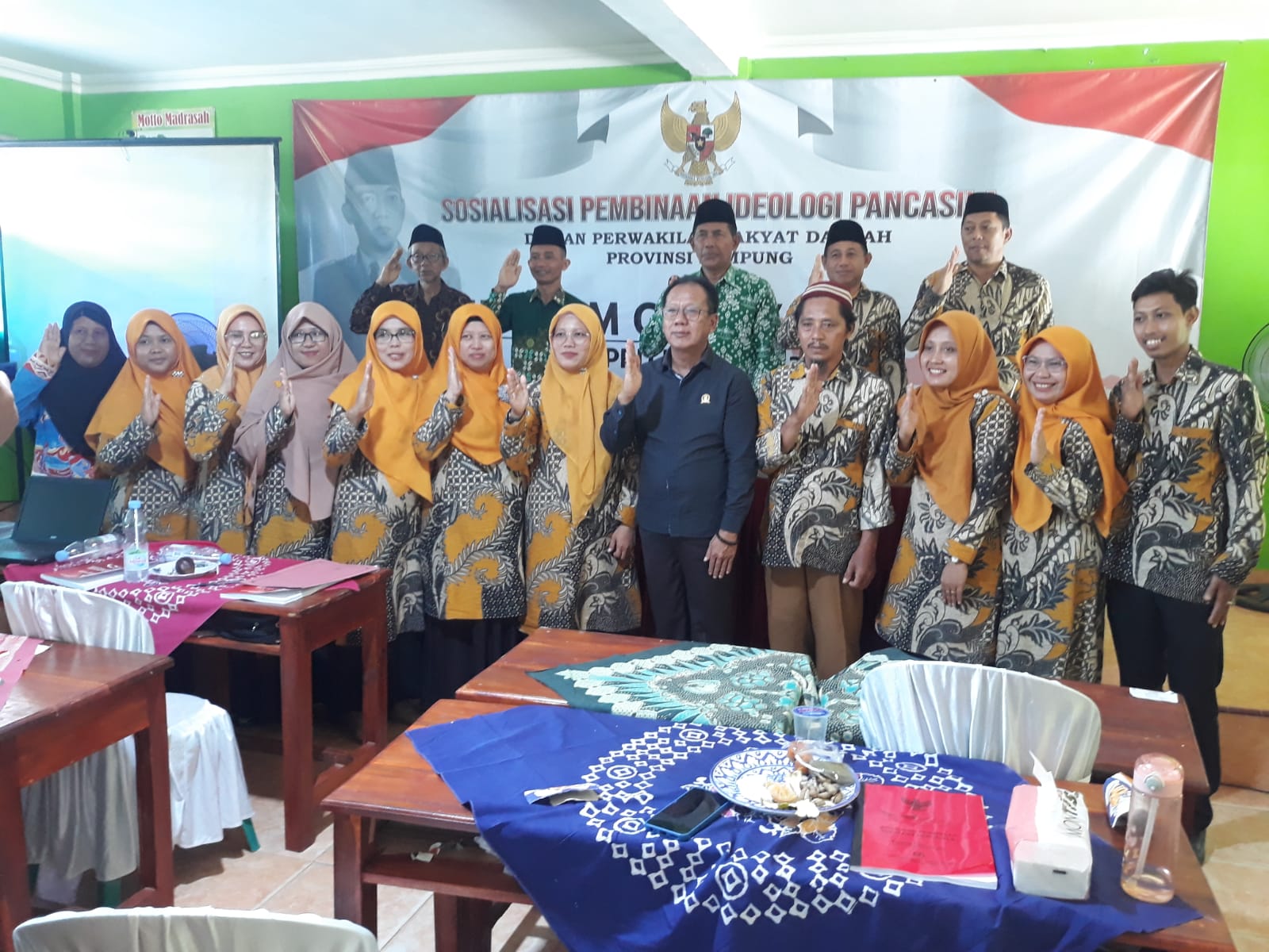 Mingrum Gumay Sosialisasi Pembinaan Ideologi Pancasila di Sekolah MA Maarif Kota Gajah