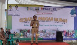 Bupati Pesibar Agus Istiqlal Buka Kegiatan Gerakan Pangan Murah