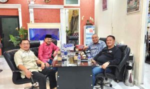 Silaturahmi Dengan Tokoh Tomas A Riska, Bacagub Hanan Bahas Masalah Dan Peluang Lampung Ke Depan Silaturahmi Dengan Tokoh Tomas A Riska, Bacagub Hanan Bahas Masalah Dan Peluang Lampung Ke Depan