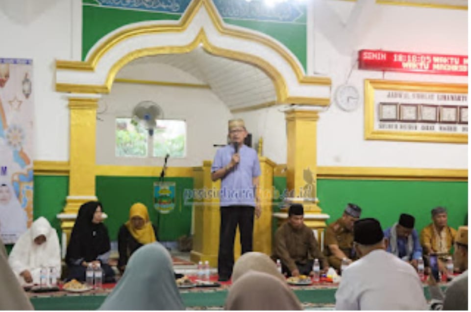 Bupati – Wakil Bupati Pesibar Hadiri Safari Ramadhan Pertama Di Pekon Seray