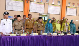Kusuma Riyadi Wakili Bupati Musa Ahmad Sambut Tim Penilai Lomba Kampung Tingkat Provinsi