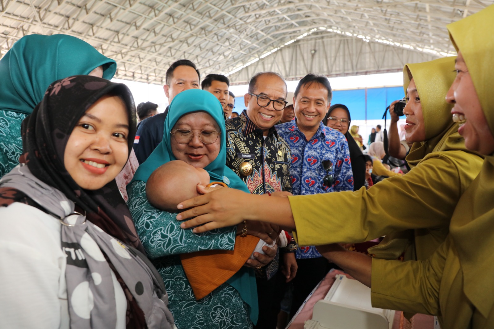 Pj. Gubernur Samsudin dan Ibu Maidawati Tinjau Penanggulangan Stunting dan Posyandu di Kecamatan Purbolinggo Lampung Timur