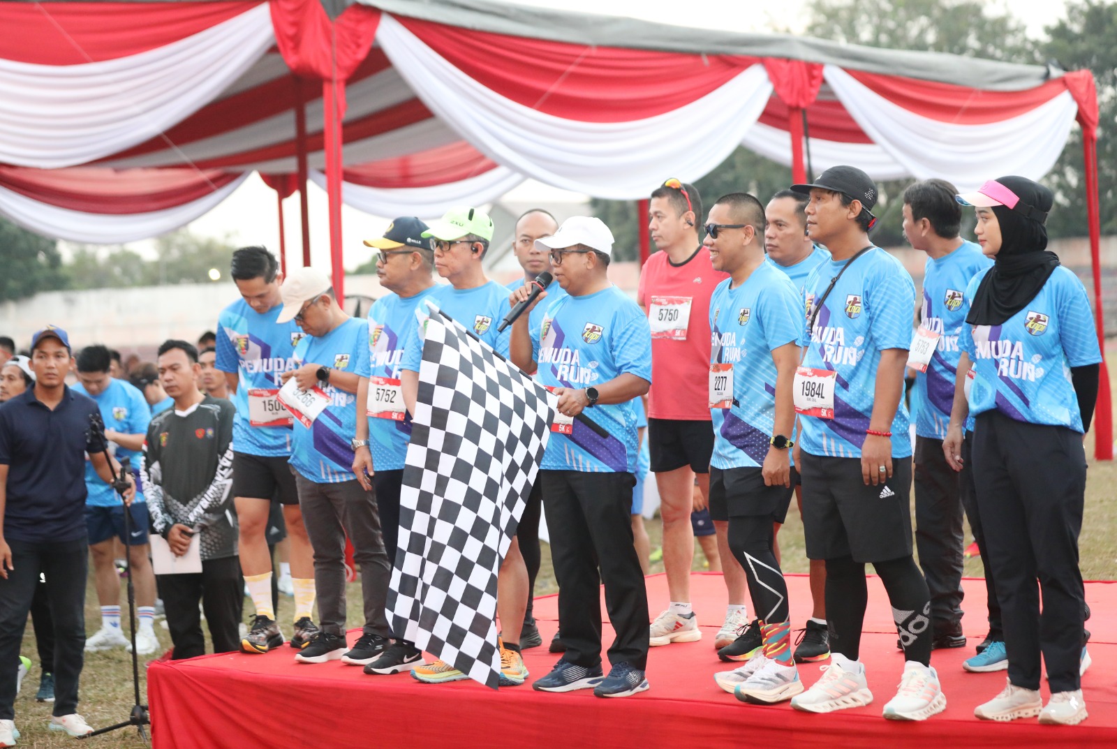 Pj. Gubernur Samsudin Lepas 1.700 Peserta Pemuda Run dalam Rangka HUT RI ke-79 dan HUT KNPI ke-51